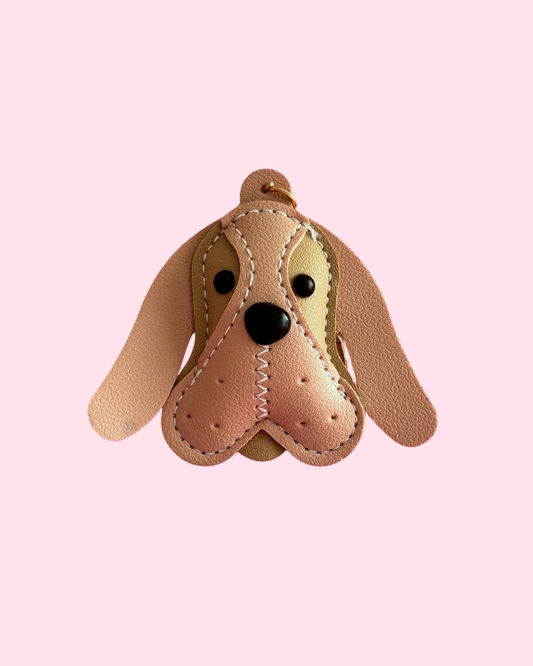 Set Charm Perrito Orejas Largas Café + Letra Personalizada