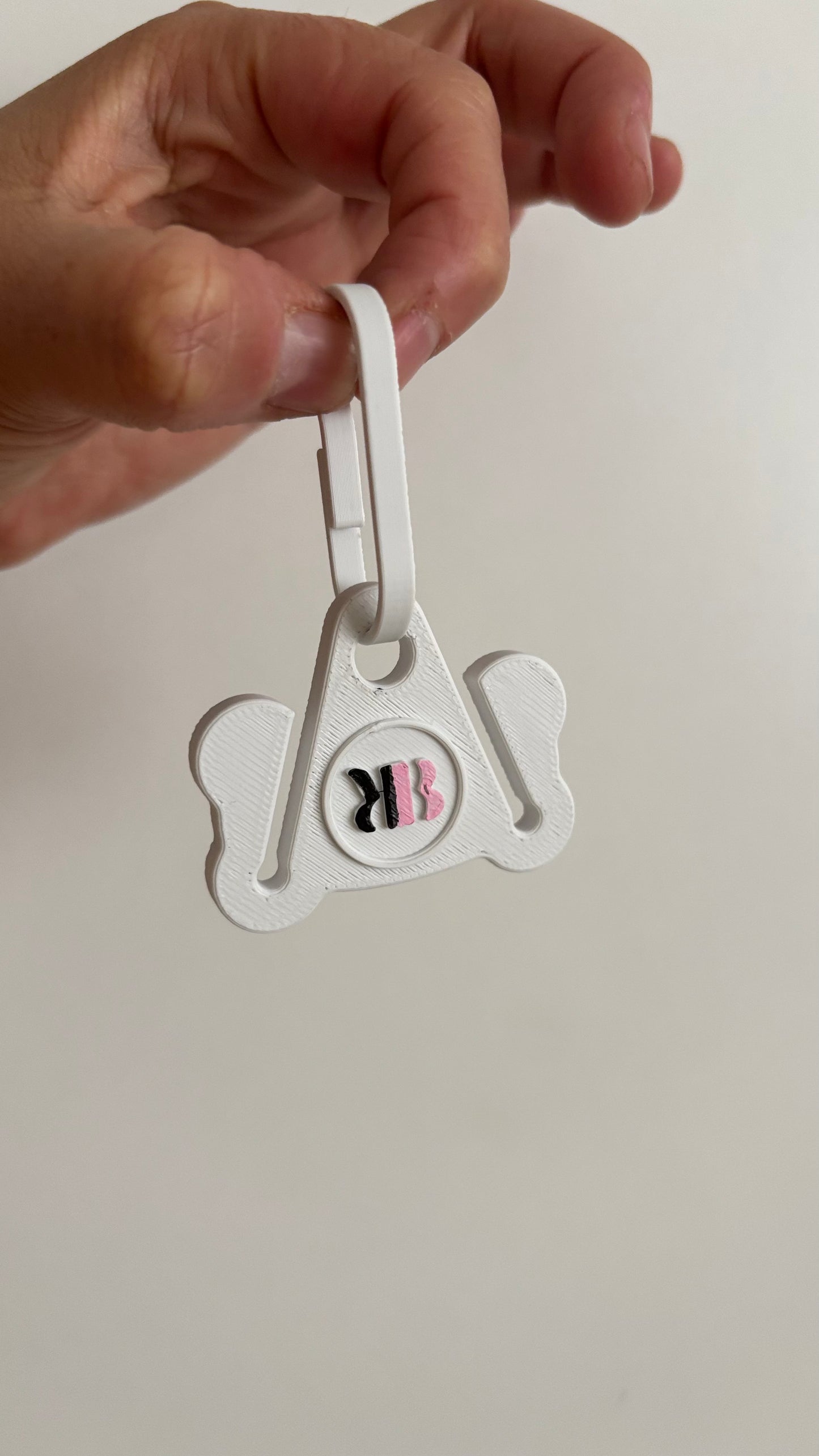 Porta Bolsas Low Poly + Clip Manos Libres