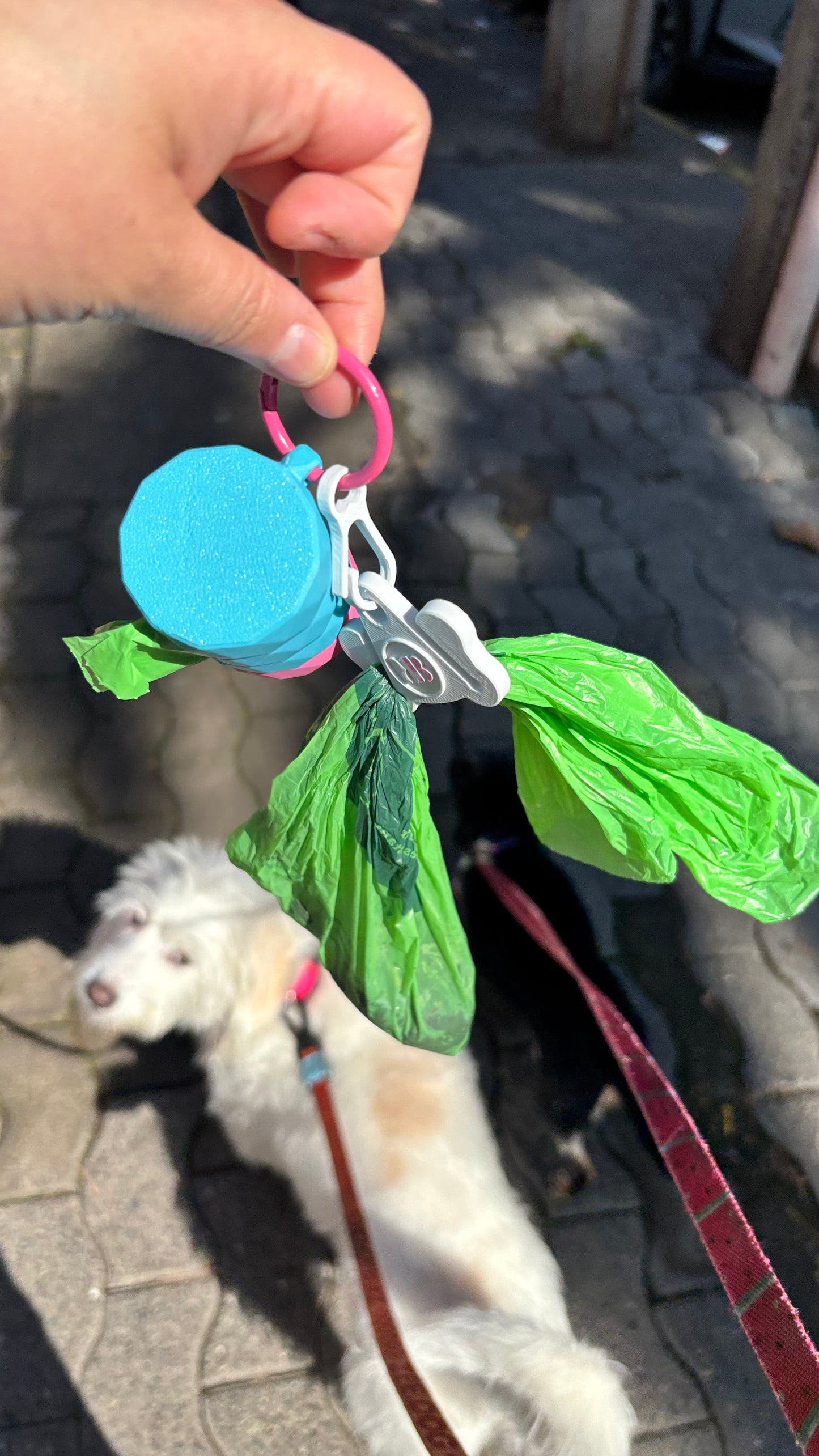 Porta Bolsas Low Poly + Clip Manos Libres